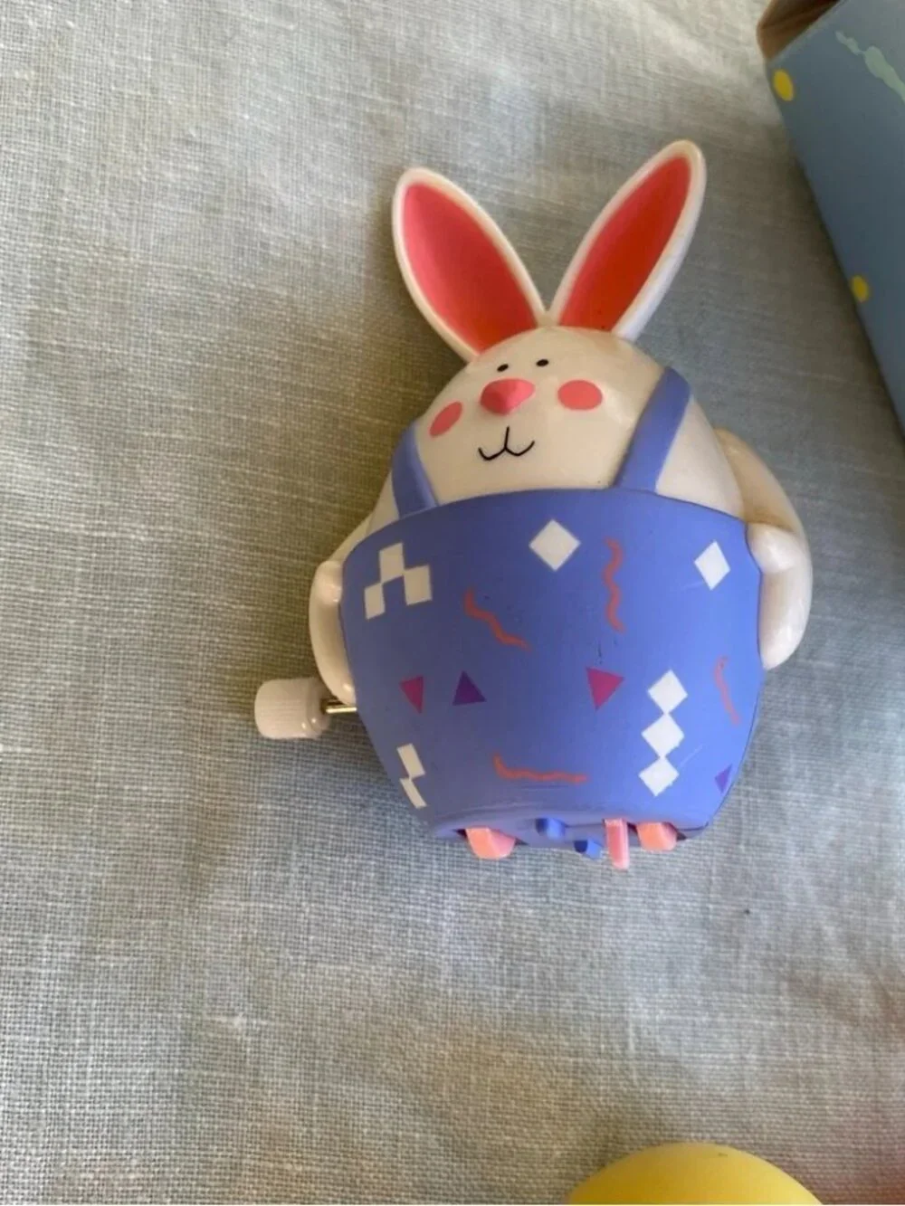 Lot of 7 vintage 90s Hallmark Easter rabbit bunny eggs decor wind up toys